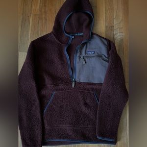 Women’s Patagonia hooded fleece